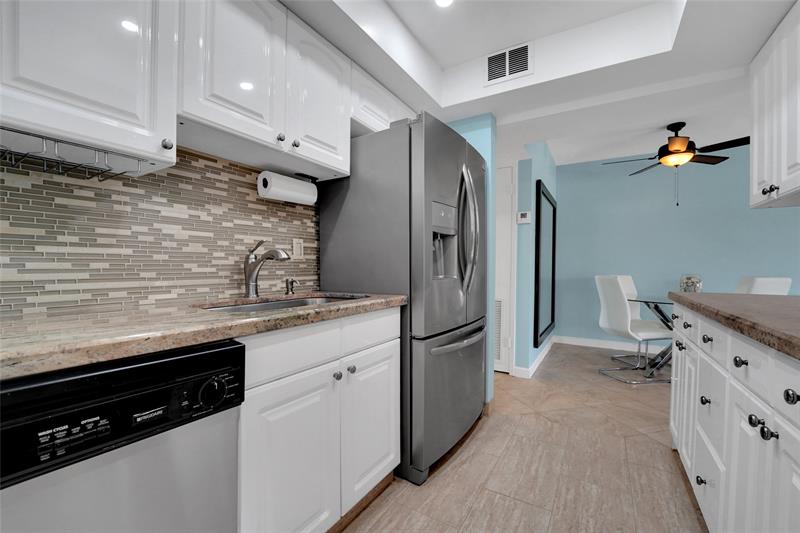 Image 14 of 33 For 2864 33rd Ct  105