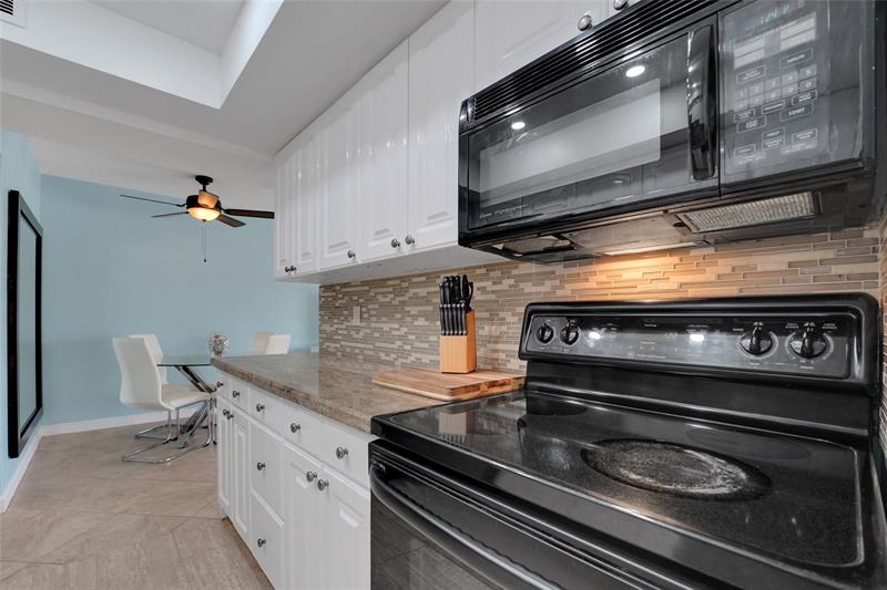 Image 16 of 33 For 2864 33rd Ct  105