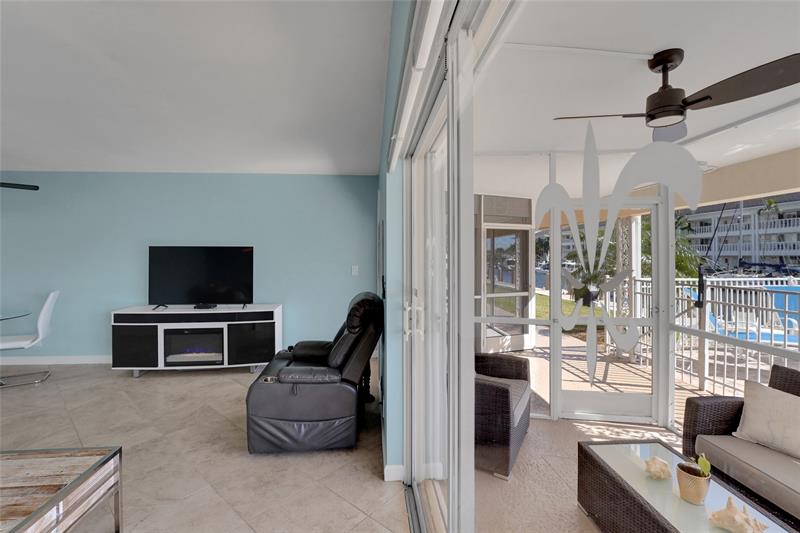 Image 19 of 33 For 2864 33rd Ct  105