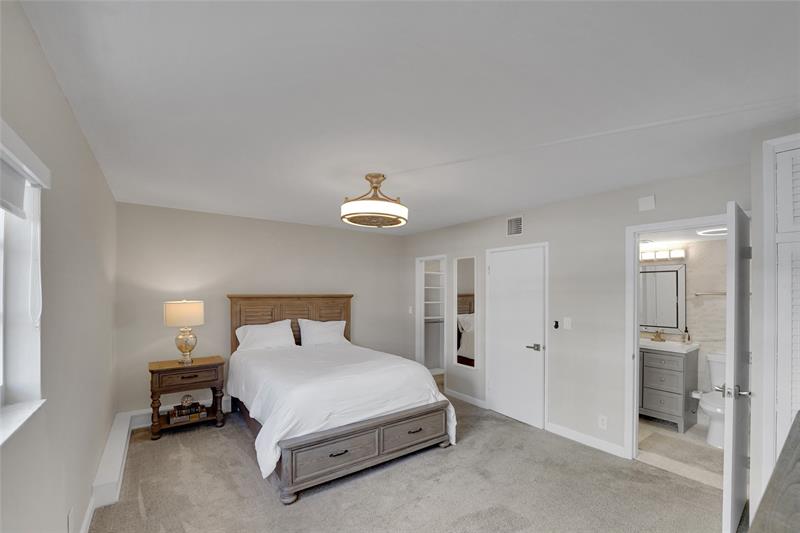 Image 25 of 33 For 2864 33rd Ct  105