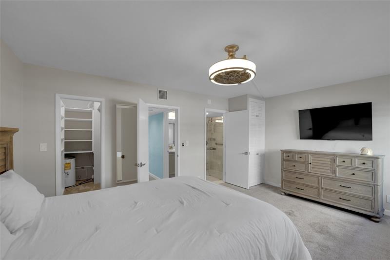 Image 26 of 33 For 2864 33rd Ct  105