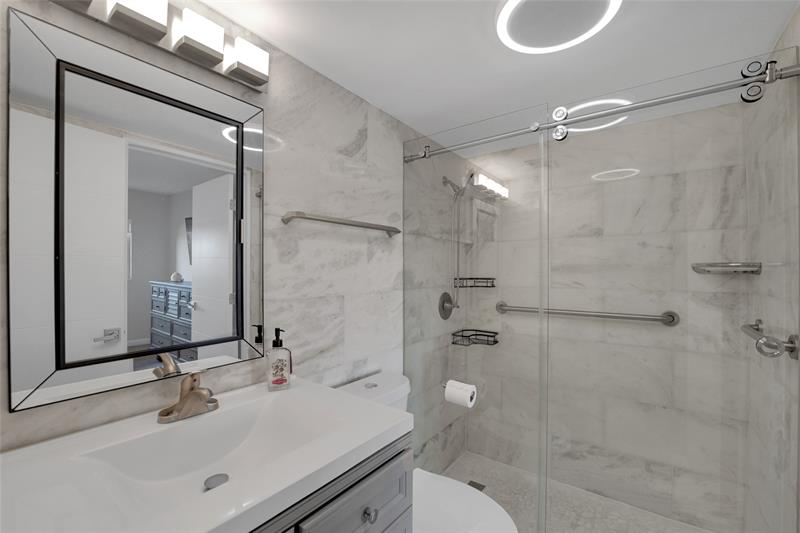 Image 29 of 33 For 2864 33rd Ct  105