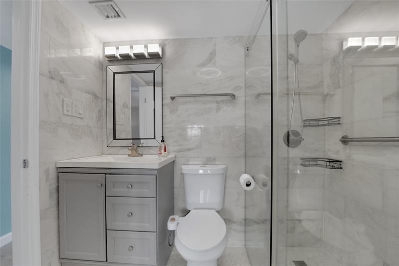 Image 30 of 33 For 2864 33rd Ct  105