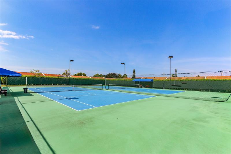 Image 37 of 43 For 5280 Las Verdes Cir  202