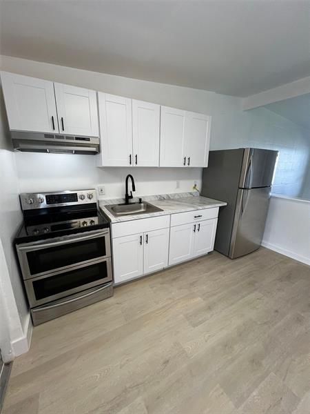 Image 3 of 5 For 320 13th Ave  06