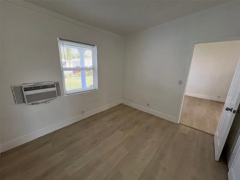 Image 5 of 5 For 320 13th Ave  06