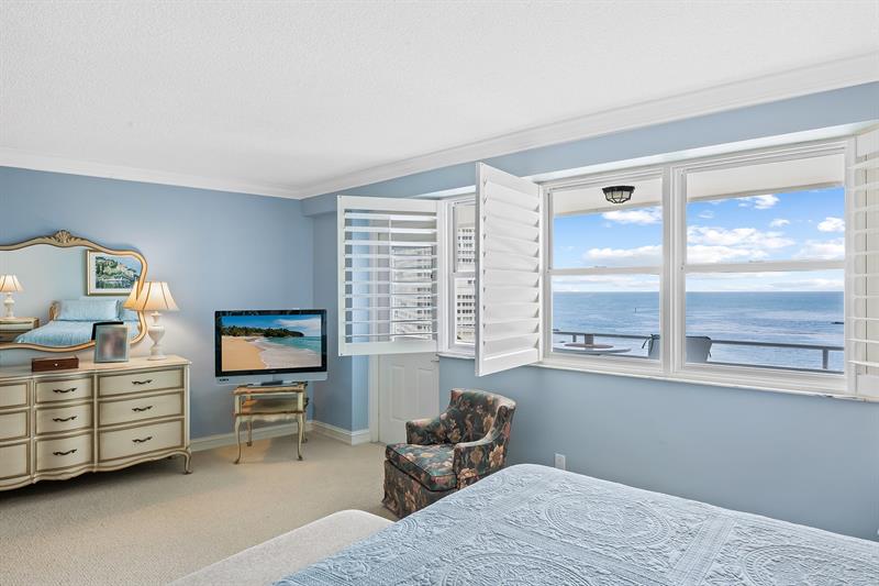 Image 17 of 32 For 2000 Ocean Dr 1006