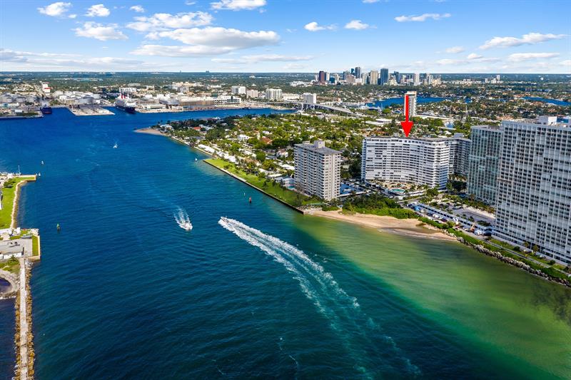 Image 32 of 32 For 2000 Ocean Dr 1006