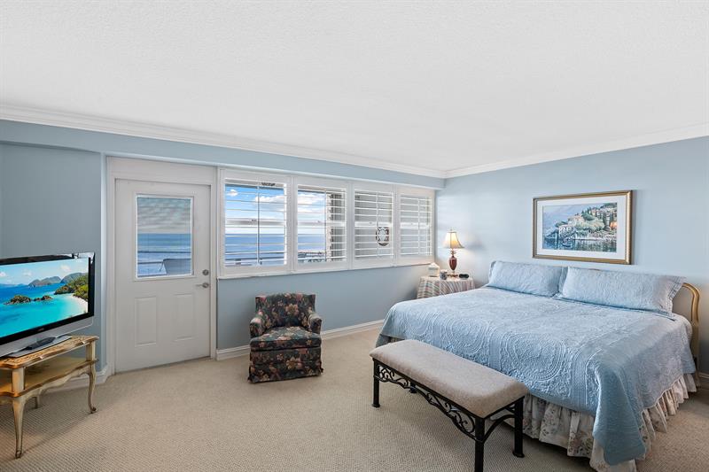 Image 6 of 32 For 2000 Ocean Dr 1006