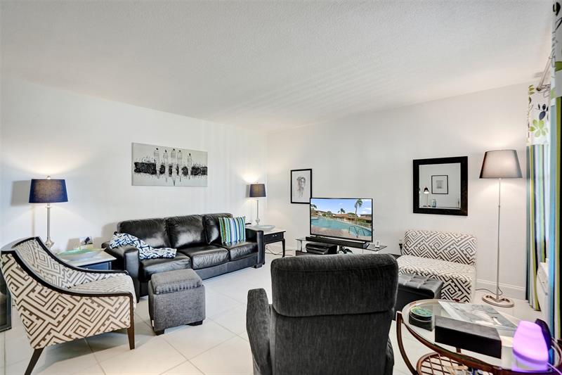 Details for 17001 13th Ave  104, Miami, FL 33162