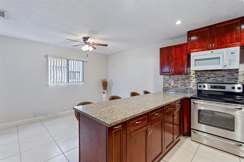 Image 15 of 18 For 219 San Remo Blvd  219