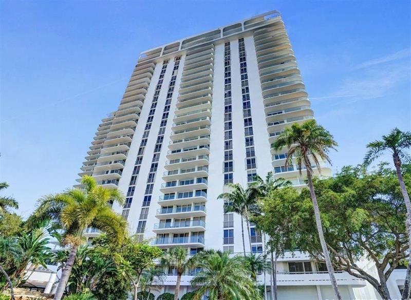 Details for 19707 Turnberry Way  8d, Miami, FL 33180