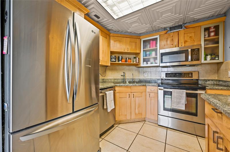 Image 16 of 42 For 133 Pompano Beach Blvd  702