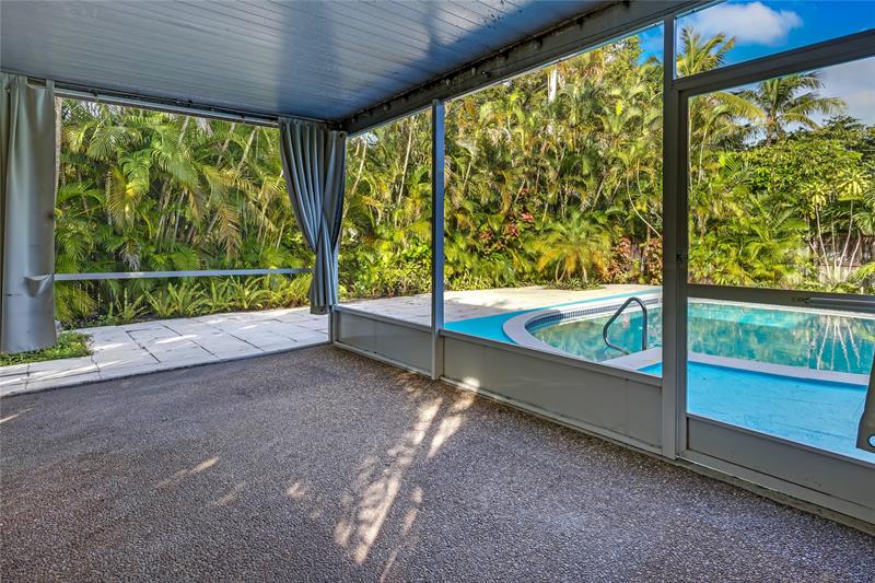 Image 25 of 37 For 2031 39th Ct