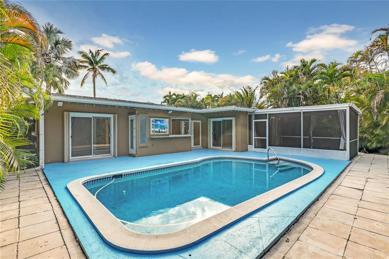 Image 28 of 37 For 2031 39th Ct