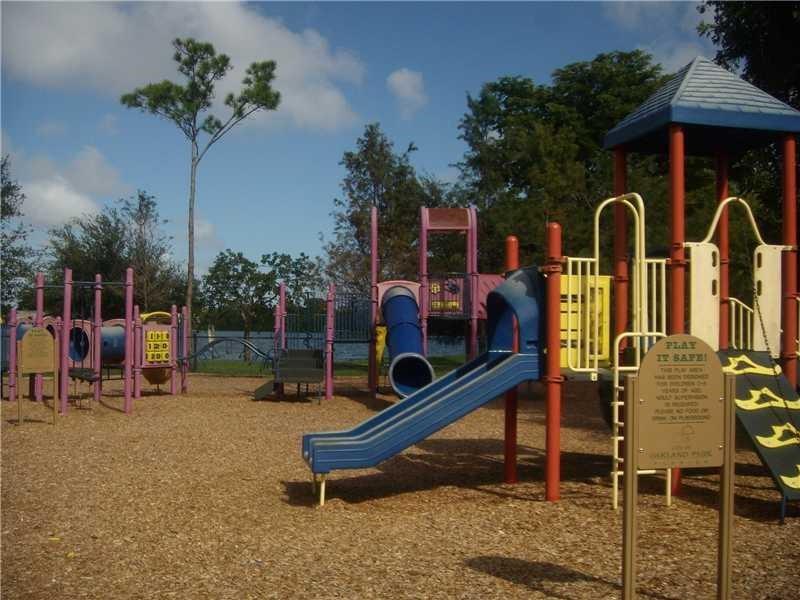 Image 36 of 37 For 2031 39th Ct