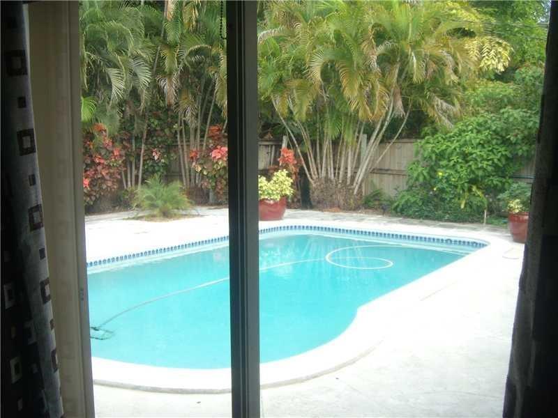 Image 5 of 37 For 2031 39th Ct