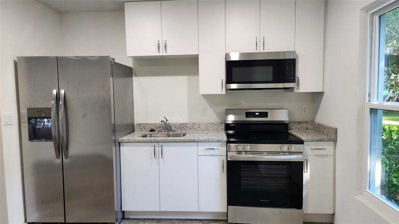 Image 6 of 20 For 2703 Avenue G  B