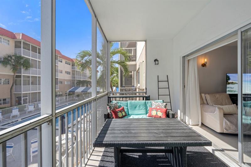 Image 20 of 40 For 2081 Ocean Dr  208