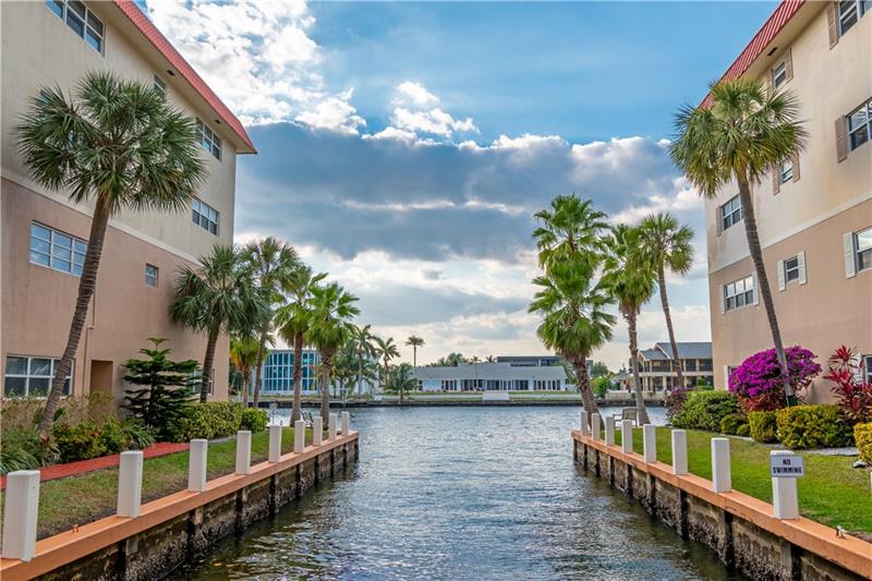 Image 25 of 40 For 2081 Ocean Dr  208