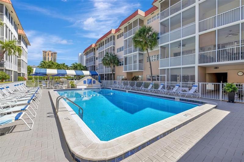 Image 29 of 40 For 2081 Ocean Dr  208