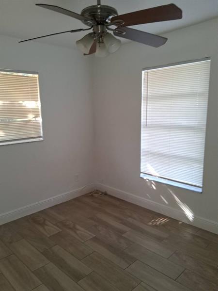 Image 4 of 9 For 1958 Knight St