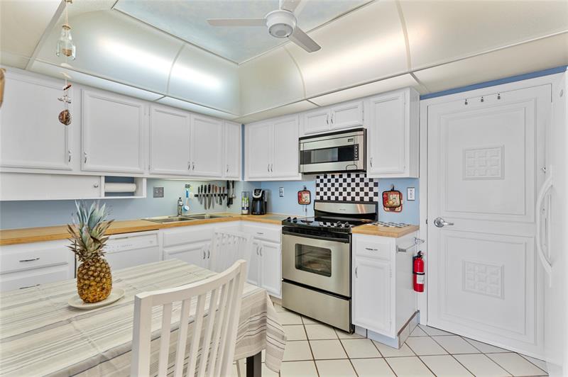 Image 11 of 24 For 3750 Galt Ocean Dr  1408