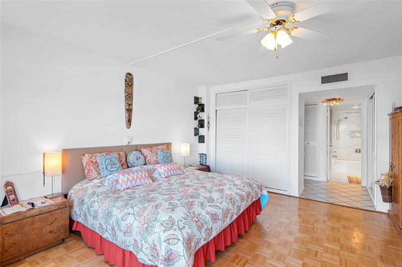 Image 15 of 24 For 3750 Galt Ocean Dr  1408