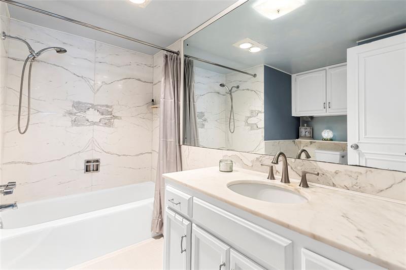 Image 17 of 24 For 3750 Galt Ocean Dr  1408