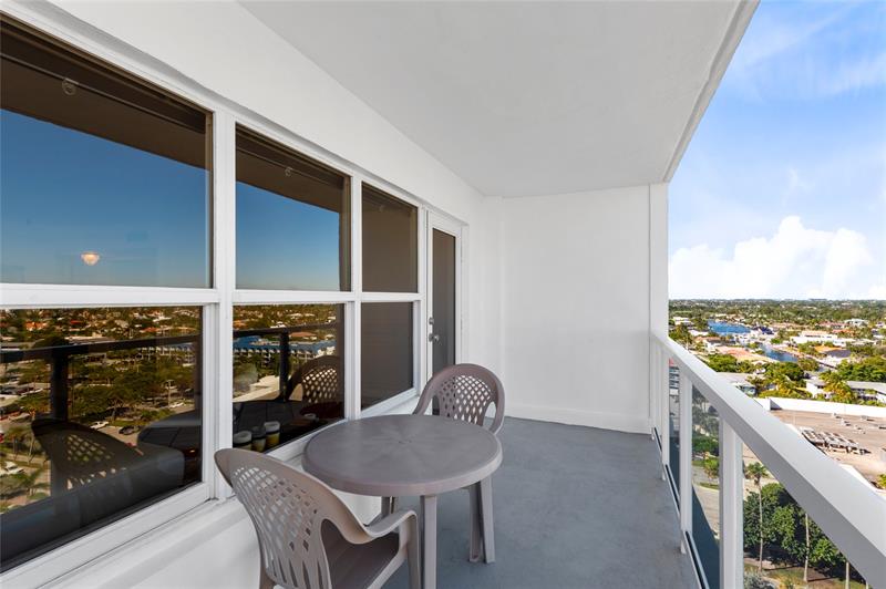 Image 22 of 24 For 3750 Galt Ocean Dr  1408