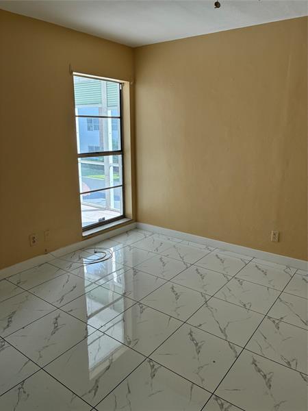 Image 8 of 10 For 3040 16th Ave  A210