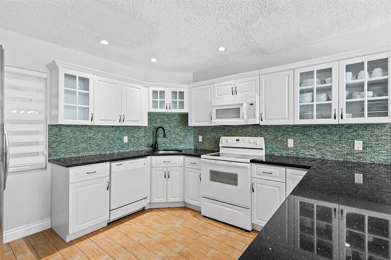 Image 16 of 17 For 3791 84th Ave  1 F