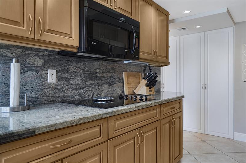 Image 25 of 86 For 4280 Galt Ocean Dr  11j