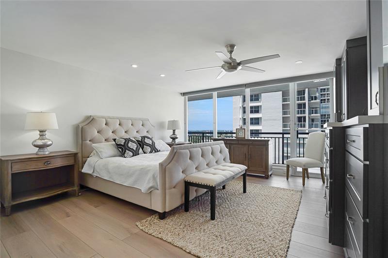 Image 31 of 86 For 4280 Galt Ocean Dr  11j