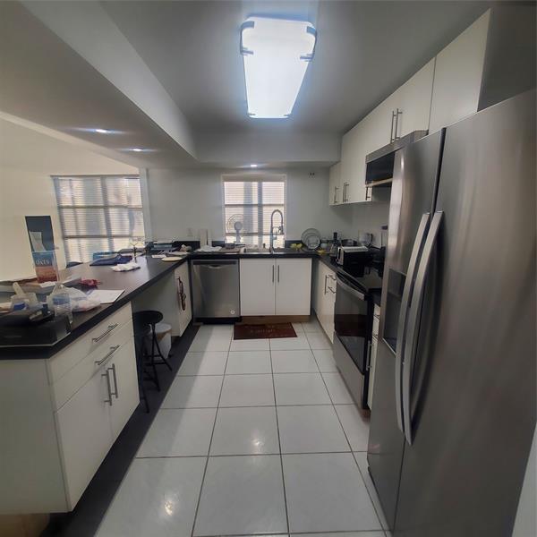 Details for 800 Parkview Dr  103, Hallandale Beach, FL 33009