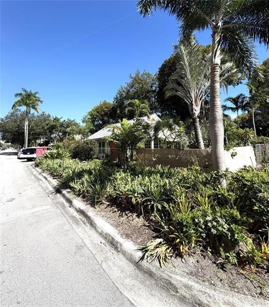 Image 5 of 9 For 701 1st St  