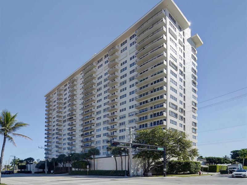 Image 9 of 45 For 2500 Las Olas Blvd  901