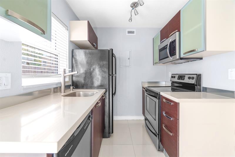 Image 10 of 29 For 416 15th Ave  3