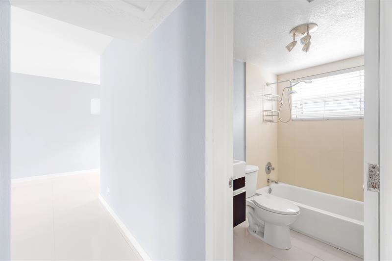 Image 13 of 29 For 416 15th Ave  3