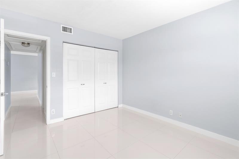 Image 15 of 29 For 416 15th Ave  3