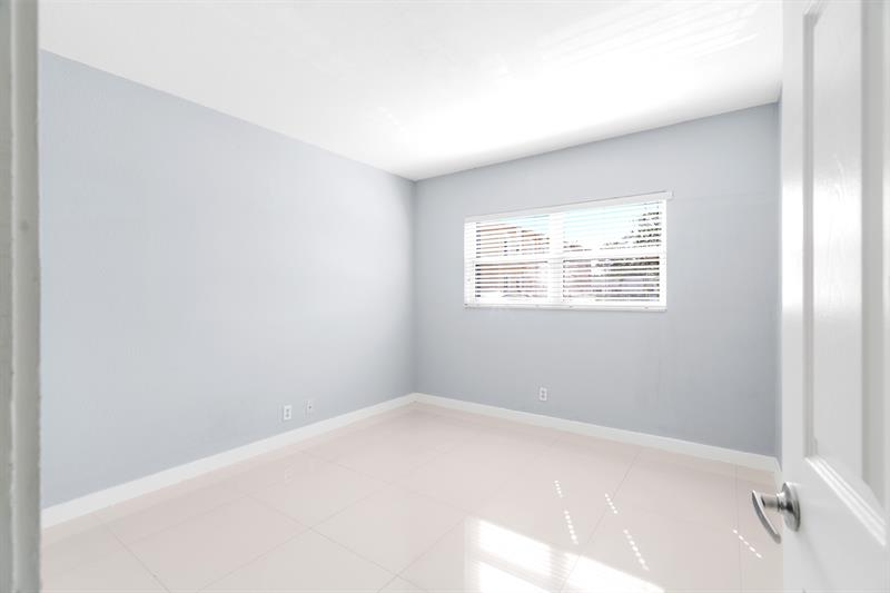 Image 16 of 29 For 416 15th Ave  3