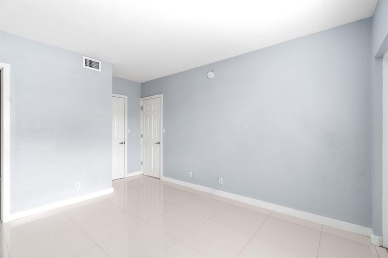 Image 18 of 29 For 416 15th Ave  3