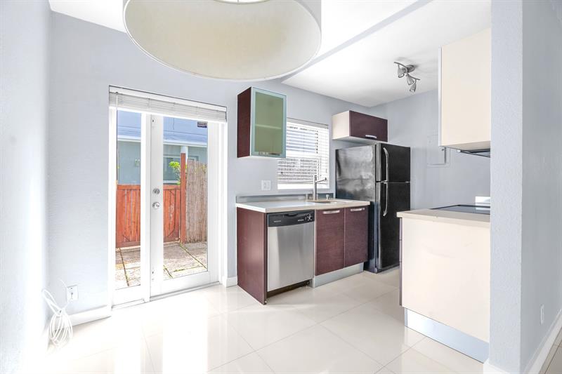 Image 2 of 29 For 416 15th Ave  3