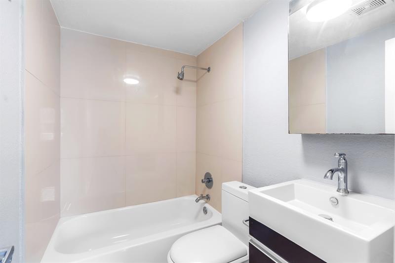 Image 21 of 29 For 416 15th Ave  3