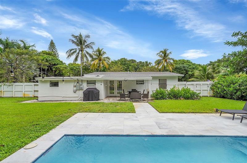 Image 42 of 48 For 400 26th Dr  