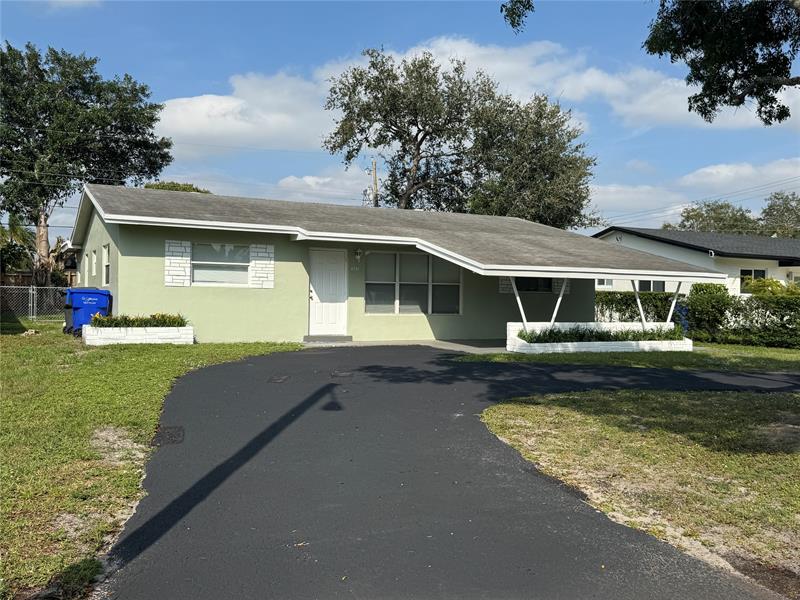 Image 13 of 14 For 6721 Mcclellan St