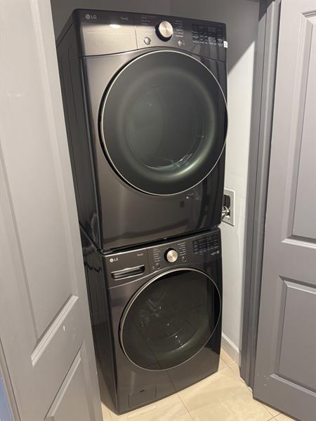 Image 34 of 35 For 1945 Ocean Dr  505