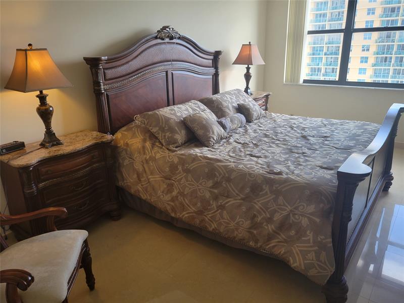 Image 12 of 34 For 2401 Ocean Dr  1108