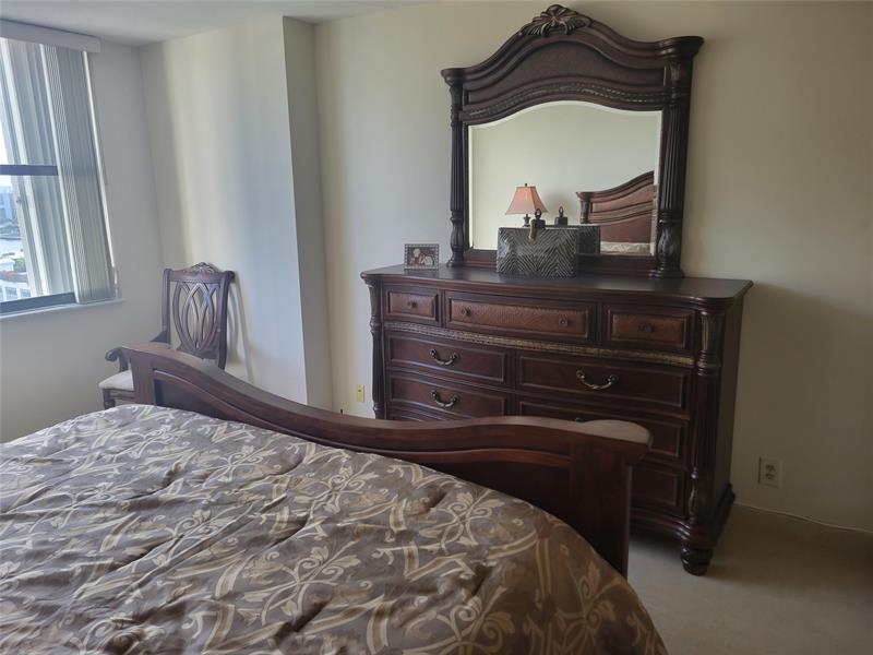 Image 13 of 34 For 2401 Ocean Dr  1108