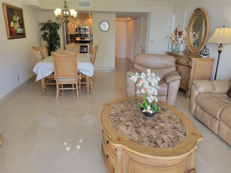 Image 22 of 34 For 2401 Ocean Dr  1108